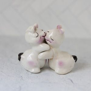 Vintage Bunny Hug Van Tellingen Salt Pepper Ceramic Shakers 1950s white repaired